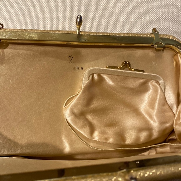 Vintage H L USA Gold Clutch Handbag Purse Wallet kiss closure & attached wallet - Picture 3 of 16